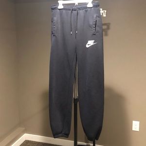 Women’s black Nike Athletic/Sweat Pants